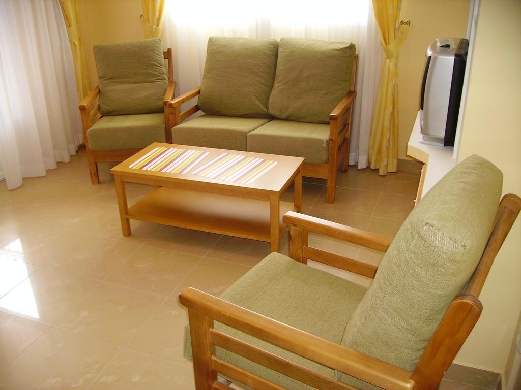 Aparthotel Las Olivas- Borox à Seseña Nuevo Extérieur photo